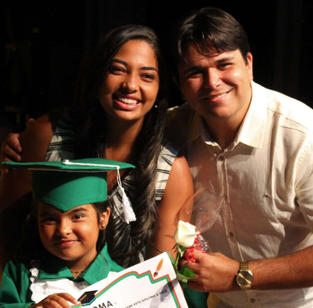 Luan Bonadie, Diulya Zanola e a filha Sofia, fundadores do Grupo Ide Comunicação